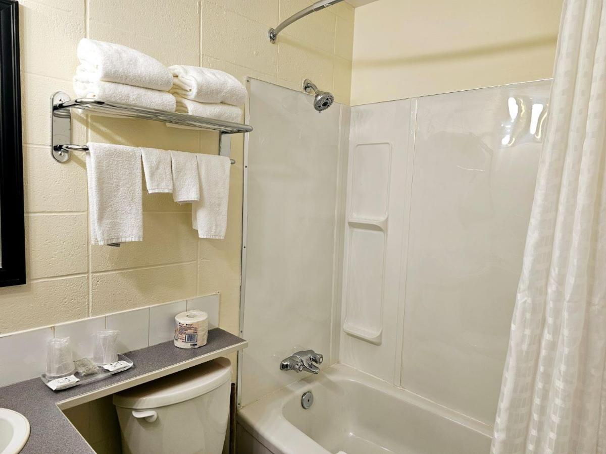 Canadian Motor Inn Grande Prairie Luaran gambar