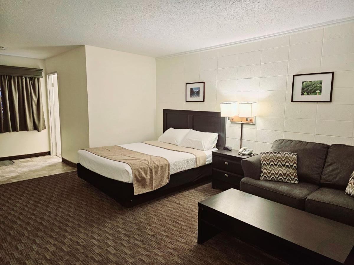 Canadian Motor Inn Grande Prairie Luaran gambar