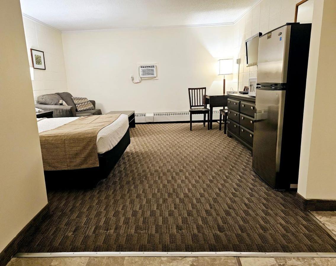 Canadian Motor Inn Grande Prairie Luaran gambar